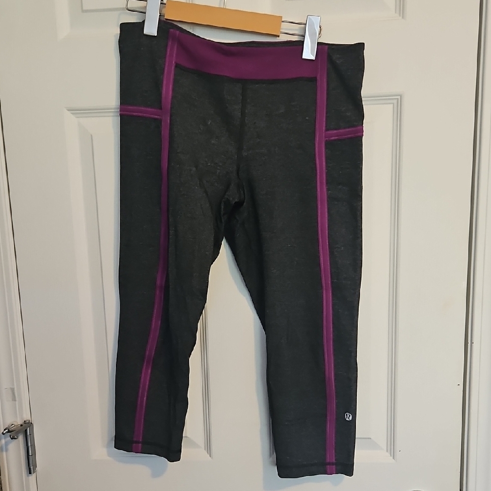Lululemon Athletica Dark Gray and Magenta Leggings